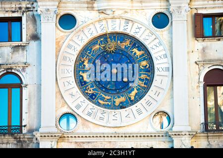 Orologio sulla Piazza San Marco Itinerari Segreti di Palazzo Ducale Foto Stock