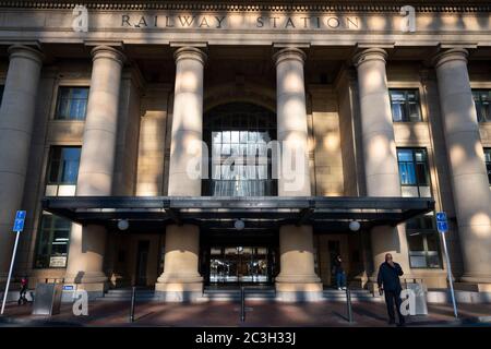 Ingresso alla stazione ferroviaria di Wellington, North Island, Nuova Zelanda Foto Stock