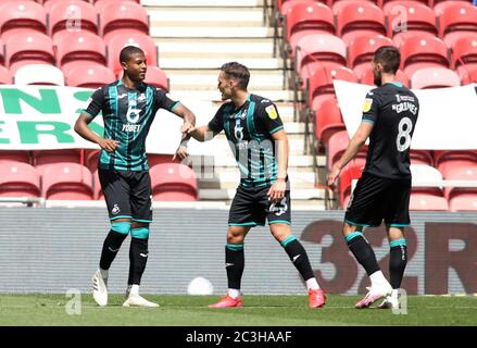 Il Rhian Brewster di Swansea City celebra il primo gol della partita durante la partita del campionato Sky Bet allo stadio Riverside, Middlesbrough. Foto Stock