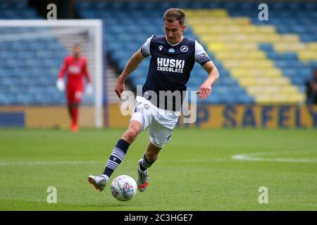 Londra, Regno Unito. 20 Giugno 2020. Jed Wallace of Millwall in azione. EFL Skybet Championship, Millwall contro Derby County al Den di Londra sabato 20 giugno 2020. Questa immagine può essere utilizzata solo per scopi editoriali. Solo per uso editoriale, licenza richiesta per uso commerciale. Non si può usare nelle scommesse, nei giochi o nelle pubblicazioni di un singolo club/campionato/giocatore. pic by Steffan Bowen/Andrew Orchard sports photography/Alamy Live news Credit: Andrew Orchard sports photography/Alamy Live News Foto Stock