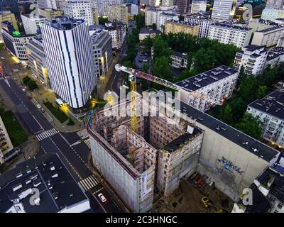 La casa di locazione Wolf Krongold è stata ristrutturata nel quartiere di Wola il 19 giugno 2020 a Varsavia, Polonia. Anche l'edificio Wolf Krongold Kno Foto Stock