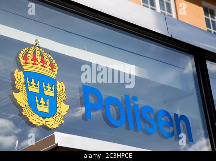 Polizia e NFC (Centro Nazionale forense) a Linköping.Foto Gippe Gustafsson Foto Stock