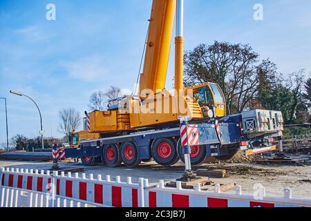 Berlino, Germania - 19 gennaio 2019: Dettagli di una gru pesante in un cantiere a Berlino, Germania. Foto Stock