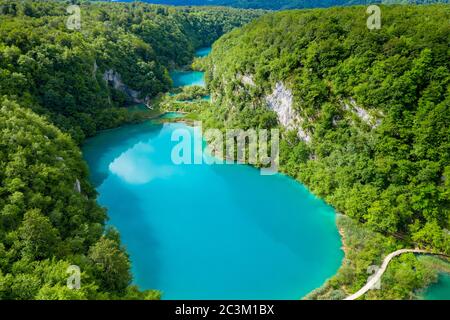 Vista aerea dei laghi del Parco Nazionale dei Laghi di Plitvice, Croazia Foto Stock