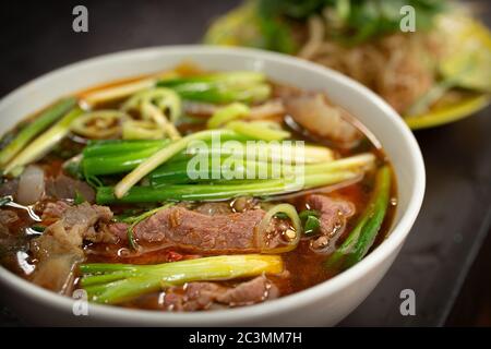 Zuppa di manzo vietnamita Pho Bo Foto Stock