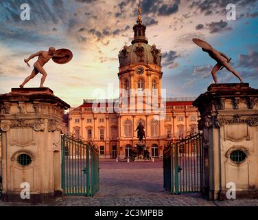 DE - BERLINO: il Palazzo di Charlottenburg Foto Stock