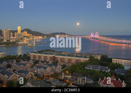 Lo scenario della Baia di Xinghai in tarda estate, Dalian, Cina Foto Stock