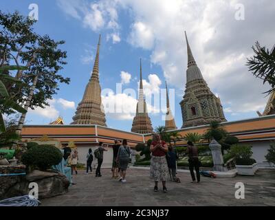 Wat Phra Chetuphon (Wat Pho) complesso di templi buddisti Phra Nakhon District, Bangkok, Thailandia 25/11/2019 Foto Stock