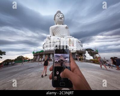 Foto della statua del Grande Buddha - statua del Buddha di Maravija sulla collina di Nakkerd, Phuket, Thailandia 20/11/2019 Foto Stock