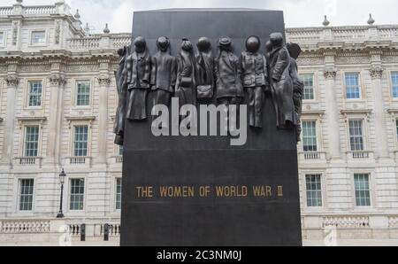 Le Donne della seconda guerra mondiale Memorial Down Whitehall. Londra Foto Stock