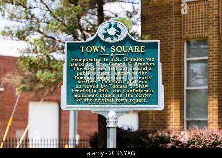 Brandon, MS / USA - 20 giugno 2020: Segno storico di Brandon Town Square nel centro di Brandon, MS Foto Stock