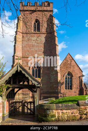 La chiesa del villaggio di Kinver di San Pietro, Kinver, Staffordshire, Inghilterra. Foto Stock