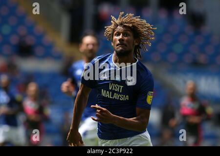 Cardiff, Regno Unito. 21 Giugno 2020. Dion Sanderson di Cardiff City in azione. EFL Skybet Championship, Cardiff City contro Leeds Utd al Cardiff City Stadium domenica 21 giugno 2020. Questa immagine può essere utilizzata solo per scopi editoriali. Solo per uso editoriale, licenza richiesta per uso commerciale. Non si può usare nelle scommesse, nei giochi o nelle pubblicazioni di un singolo club/campionato/giocatore. pic di Andrew Orchard/Andrew Orchard sport photography/Alamy Live news Credit: Andrew Orchard sports photography/Alamy Live News Foto Stock