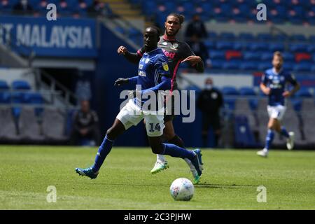 Cardiff, Regno Unito. 21 Giugno 2020. Albert Adomah di Cardiff città in azione. EFL Skybet Championship, Cardiff City contro Leeds Utd al Cardiff City Stadium domenica 21 giugno 2020. Questa immagine può essere utilizzata solo per scopi editoriali. Solo per uso editoriale, licenza richiesta per uso commerciale. Non si può usare nelle scommesse, nei giochi o nelle pubblicazioni di un singolo club/campionato/giocatore. pic di Andrew Orchard/Andrew Orchard sport photography/Alamy Live news Credit: Andrew Orchard sports photography/Alamy Live News Foto Stock