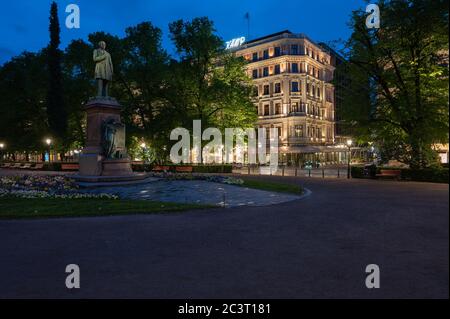 Helsinki/Finlandia - 4 GIUGNO 2020: Le strade sono rimaste vuote anche se in Finlandia sono state revocate le misure di blocco COVID-19. Foto Stock