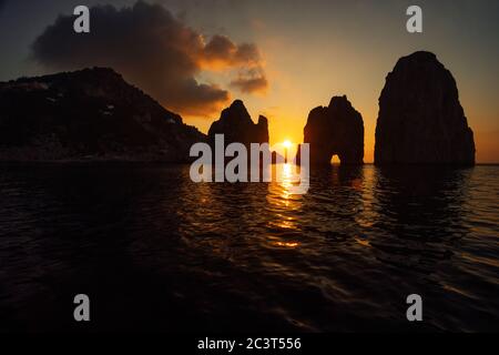 Tramonto sulla spiaggia in Italia Foto Stock