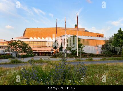 Berlino, Germania. 16 Giugno 2020. Vista della biblioteca statale di Berlino su Potsdamer Strasse. Credit: Jens Kalaene/dpa-Zentralbild/ZB/dpa/Alamy Live News Foto Stock