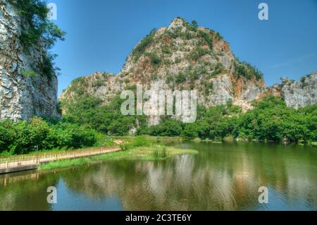 Vista sul Snake Hill Park a Ratchaburi, Thailandia Foto Stock