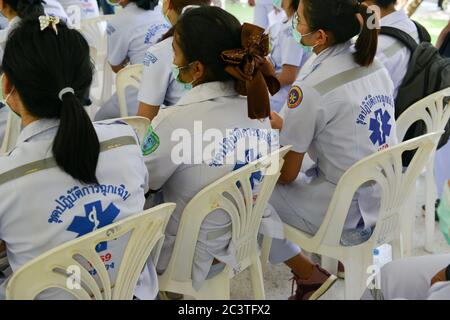 Nonthaburi, Tailandia. 22 Giugno 2020. Thai Emergency Medical Technician Intermediate Group Chunum al Ministero della Sanità pubblica, Nonthaburi sta chiedendo di essere un funzionario governativo. (Foto di Teera Noisakran/Pacific Press) Credit: Pacific Press Agency/Alamy Live News Foto Stock