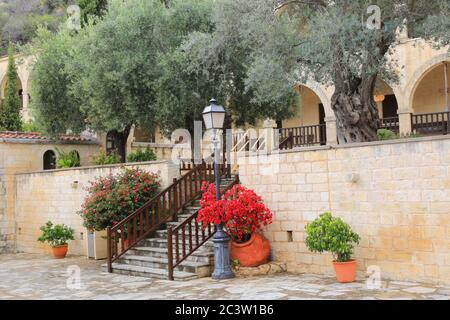 Ingresso al Monastero Santo di Agios Neophytos vicino al villaggio di Tala, Cipro Foto Stock