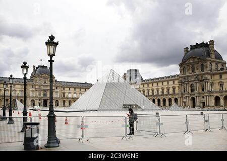 Le Louvre chiuso durante il coronavirus - Parigi - Francia Foto Stock