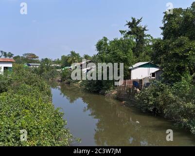 dh Shack Burmese villaggio fiume YANGON MYANMAR casa capanna case casa Shacks asia Foto Stock