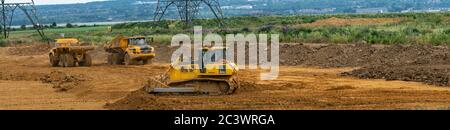 Kingsnord Sand e la cava di Ghavel, che svolgono lavori di esplorazione sulla seconda fase. Un apripista spianando il terreno superiore che è stato trasportato. Foto Stock