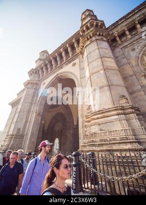 Mumbai, India - 17 dicembre 2018: La leggendaria architettura del Gateway of India a Mumbai. Foto Stock