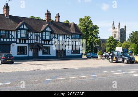 Il Royal Saracens Head pub e ristorante a London End, Beaconsfield, Buckinghamshire, Inghilterra, Regno Unito Foto Stock