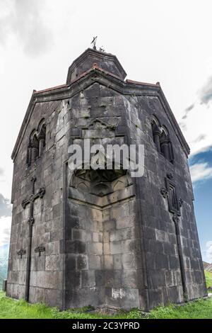 Torre campanaria: Monastero di Haghpat, regione di Lori, Armenia. Sito patrimonio dell'umanità dell'UNESCO. Foto Stock