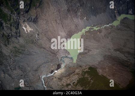 Lago di acqua dolce del ghiacciaio di Grindelwald inferiore Foto Stock