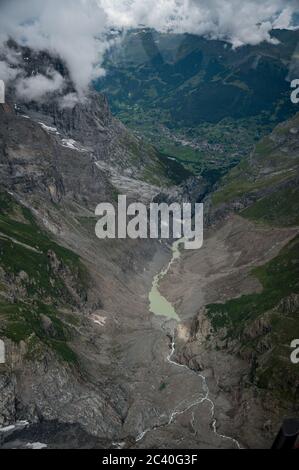 Lago di acqua dolce del ghiacciaio di Grindelwald inferiore Foto Stock