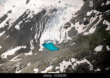 Laguna del ghiacciaio a Breithorngletscher nella valle di Lauterbrunnen Foto Stock