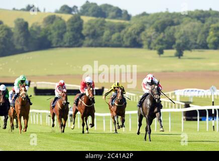 Chica Bella guidata da Rossa Ryan vince il Lycett Racing 100 Club Fillies 'Novice Auction Stakes presso l'ippodromo di Chepstow. Foto Stock