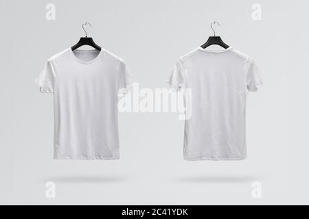 Lati anteriore e posteriore di una t-shirt in cotone bianco maschio isolata su sfondo bianco. T-shirt senza stampa Foto Stock