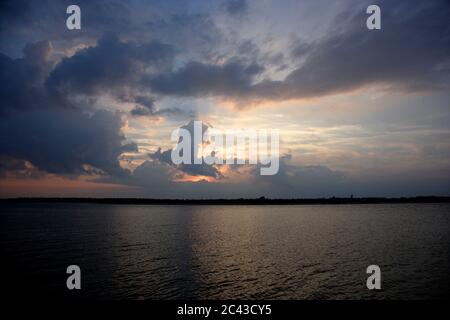 Nuvole sul mare, Wrightsville Beach, Carolina del Nord, Stati Uniti Foto Stock