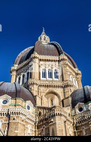 Cattedrale di San Pietro Apostolo, conosciuta anche come Duomo Tonti, di Paolo Tonti, che donò la sua ricchezza per la sua costruzione. Esterno della cupola e del Foto Stock