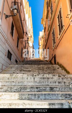 17 febbraio 2019 - Frascati, Roma, Lazio, Italia - un particolare di Frascati, nei Castelli Romani, con uno dei suoi edifici storici e uno dei suoi molti Foto Stock