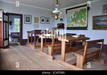 Vecchia classe nel museo all'aperto di Skogar, Islanda Foto Stock