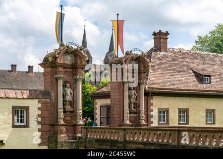 Eingang zum Schloss Corvey, UNESCO Welterbe in Höxter, Nordrhein-Westfalen, Deutschland, Europa | Abbazia regnante del portale Corvey, UNESCO mondo heri Foto Stock