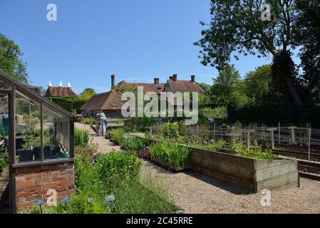 Il vivaio a Great Dixter Gardens, Northiam, East Sussex, UK Foto Stock