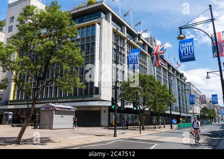 Vista sulla strada dell'edificio del grande magazzino John Lewis Partnership di Oxford Street, Londra. Foto Stock