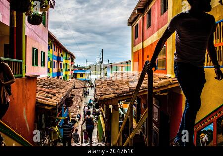 Foto di una città colorata di Guatapé in Colombia, Sud America Foto Stock