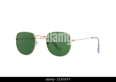 Occhiali da sole rettangolari verdi con lenti trasparenti e sottili cornici  dorate isolate su sfondo bianco. Vista frontale Foto stock - Alamy