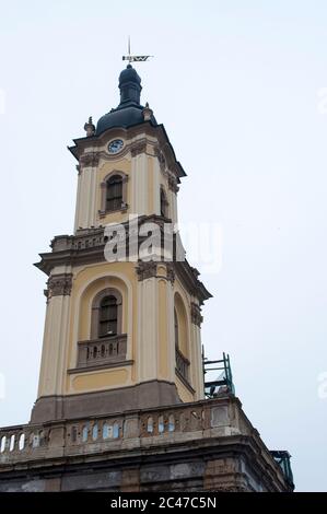 Vecchio municipio giallo nella città di Buchach Foto Stock