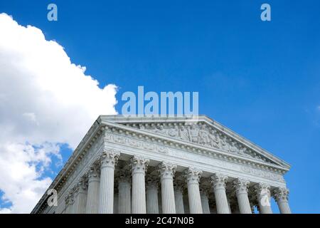 Washington, DC, Stati Uniti. 24 Giugno 2020. La Corte Suprema si trova a Washington, DC, Stati Uniti, mercoledì 24 giugno 2020. Credit: Stefani Reynolds/CNP | Usage worldwide Credit: dpa/Alamy Live News Foto Stock