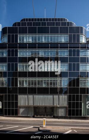 Altitudine principale su Fleet Street. Daily Express Building, Londra, Regno Unito. Architetto: Ellis e Clarke con Owen Williams, 1932. Foto Stock