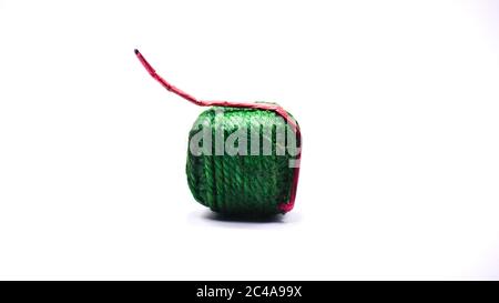 Bomba a mano Diwali isolata su sfondo bianco, Foto Stock