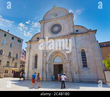 Sibenik, Contea di Sibenik-Knin, Dalmazia, Croazia. Cattedrale di San Giacomo (croato: Katedrala sv. Jakova) Foto Stock