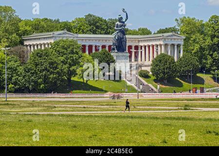 Hall of Fame con Baviera, Theresienwiese, Monaco, alta Baviera, Baviera, Germania Foto Stock